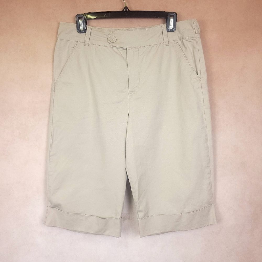 Gloria Vanderbilt Cuffed Khaki Shorts Size 10